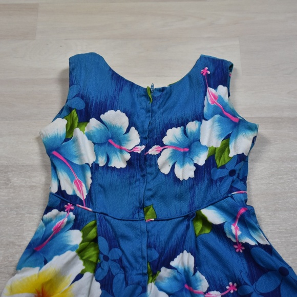 SOLD 60s Royal Hawaiian Mini Dress Tropical Muumuu Mu'umu'u Blue Floral VTG - Picture 4 of 6